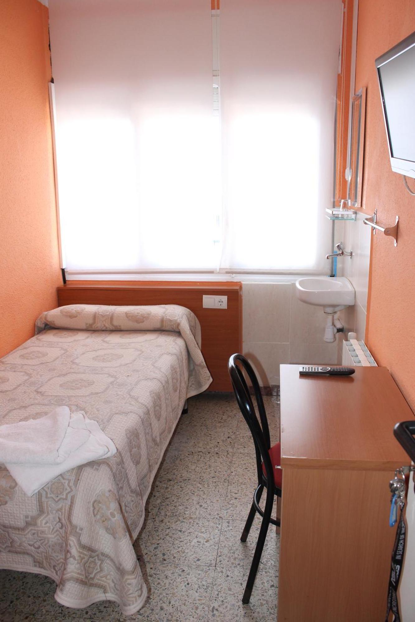Hostal Cal Siles El Prat de Llobregat Ruang foto