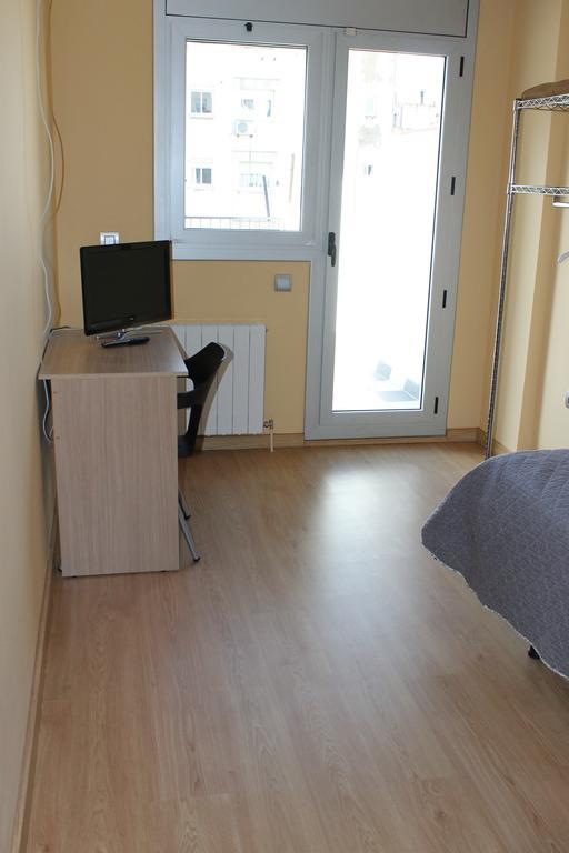 Hostal Cal Siles El Prat de Llobregat Bagian luar foto